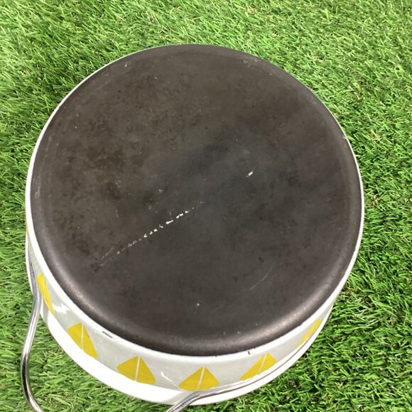 Cathrineholm Yellow White Enamel Lotus Stock Pot Casserole Dish No lid - Picture 14 of 15